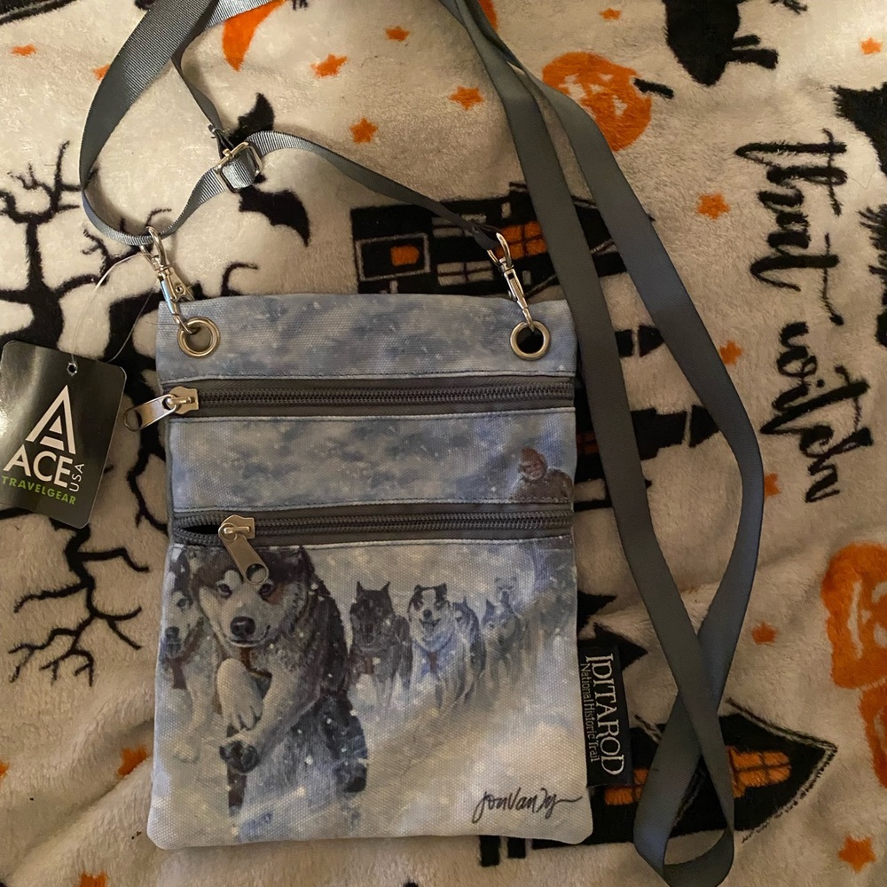 Crossbody bag